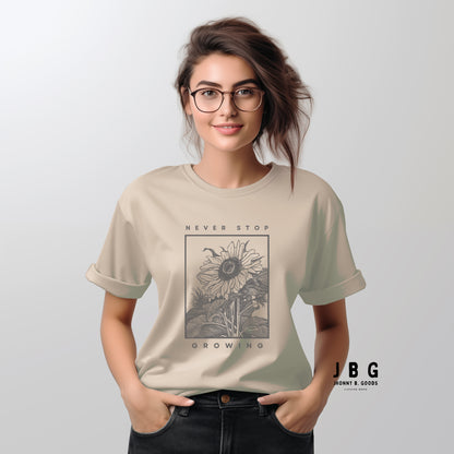 Never stop growing Women's Relaxed T-Shirt