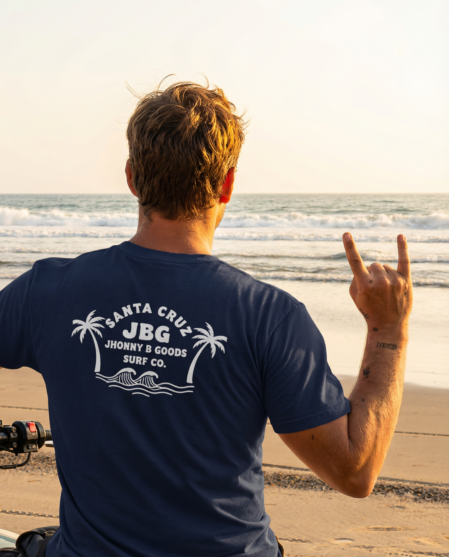 Santa Cruz men's soft T-Shirt - Jhonnybgoods