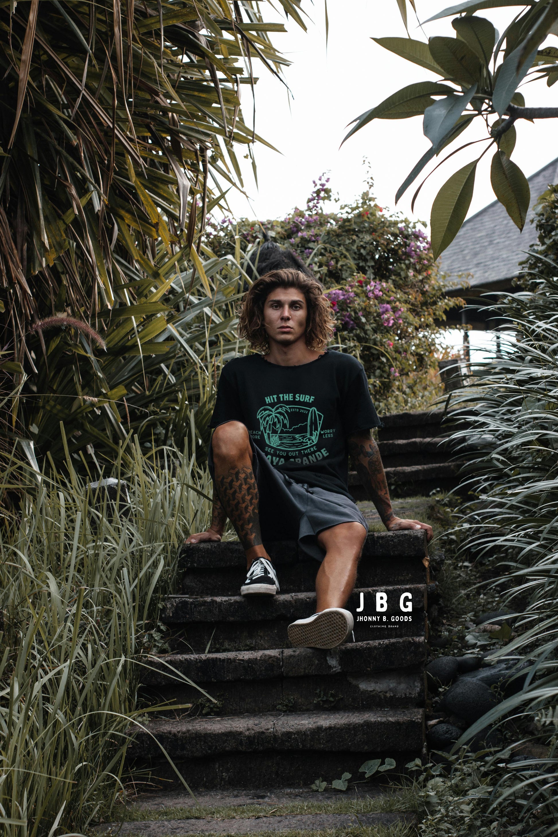 Playa Grande men garment-dyed heavyweight t-shirt - Jhonnybgoods