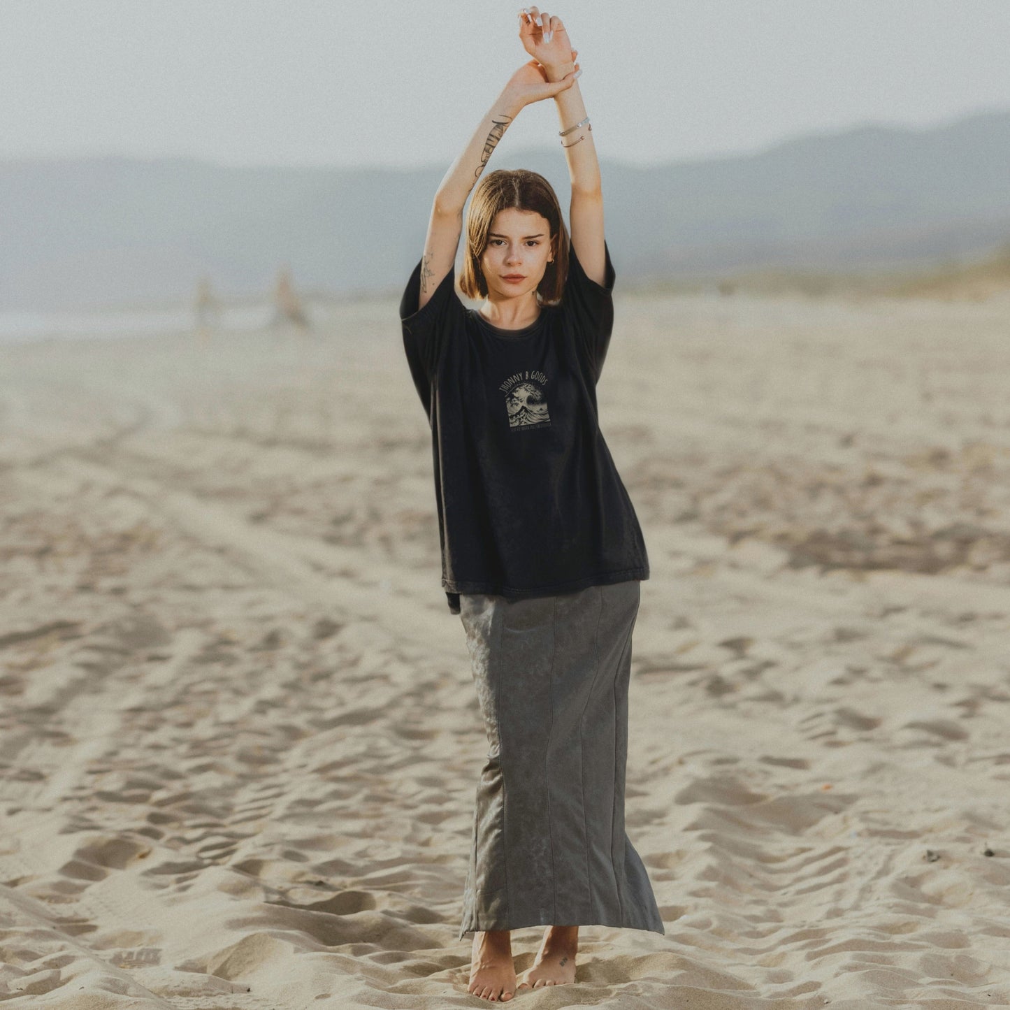 Santa Cruz California Surf Shirt – women's Retro dyed Wave Design heavyweight Tee