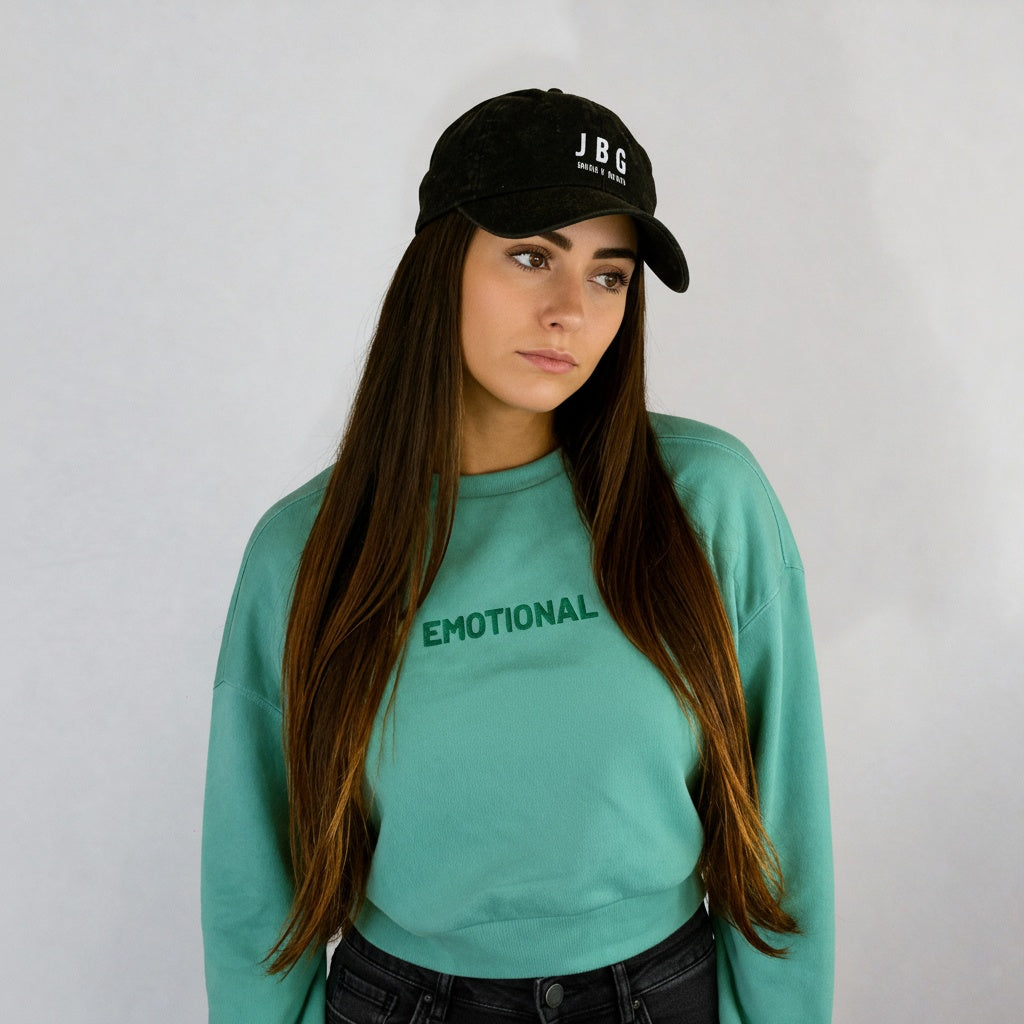 Emotional - Women's Embroiderd garment-dyed sweatshirt