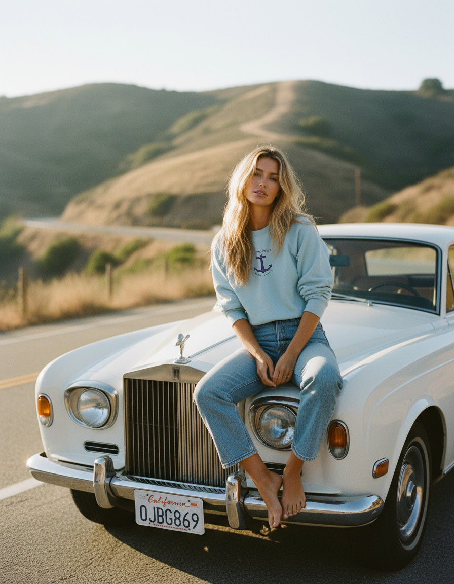 Nantucket Yacht Club Embroidered women's Sweatshirt - Jhonnybgoods