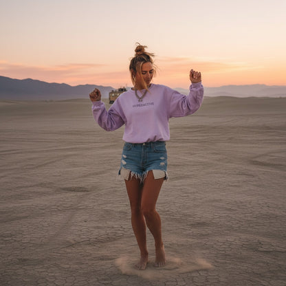 Hyperactive - Women's embroiderd vintage washed sweatshirt