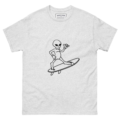 Alien Surfer Men's classic tee