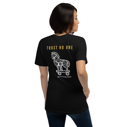 Trust No one Women's -shirt