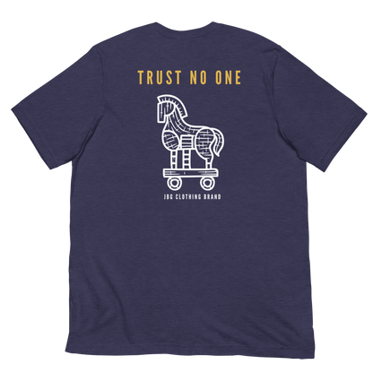 Trust No one Women's -shirt