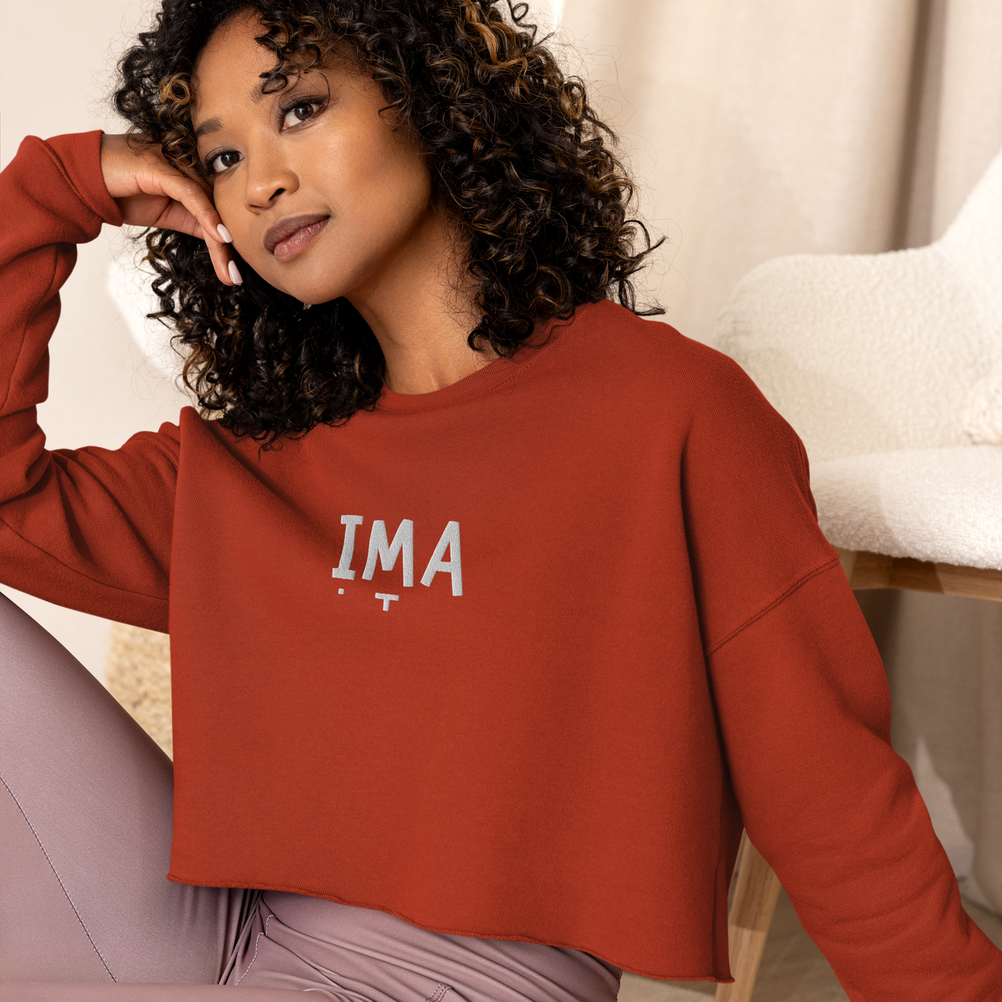 IMA Crop Sweatshirt